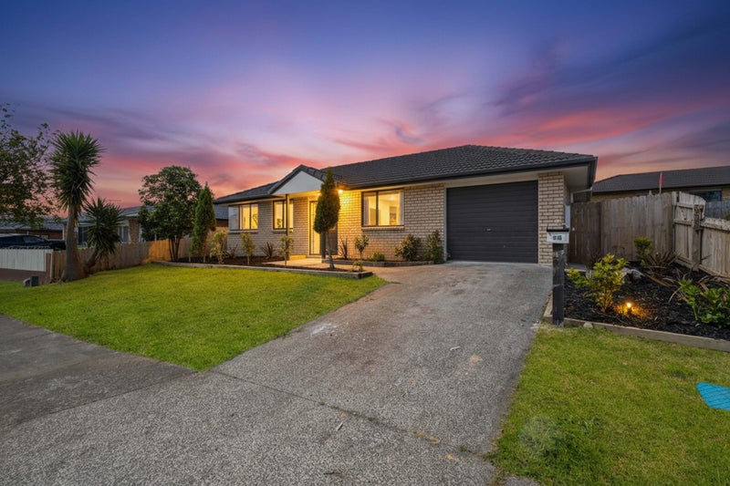 54 Glenveagh Park Drive, Weymouth, Auckland - Carousel 2