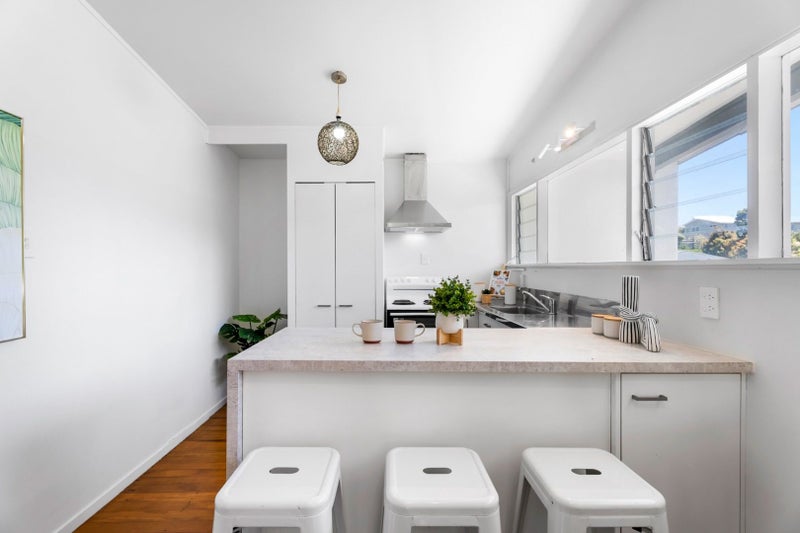 38 Simkin Avenue, St Johns, Auckland - Carousel 2