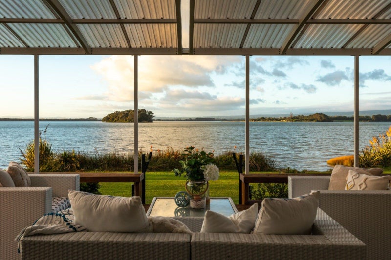 204E Beach Road, Katikati, Katikati - Carousel 1