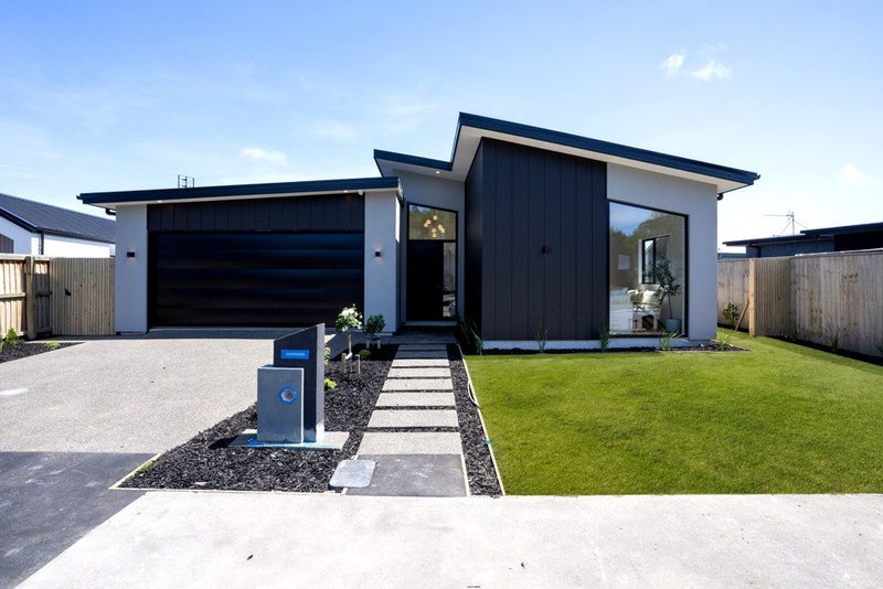 11 Meadow Stream Drive, Casebrook, Christchurch - Carousel 1