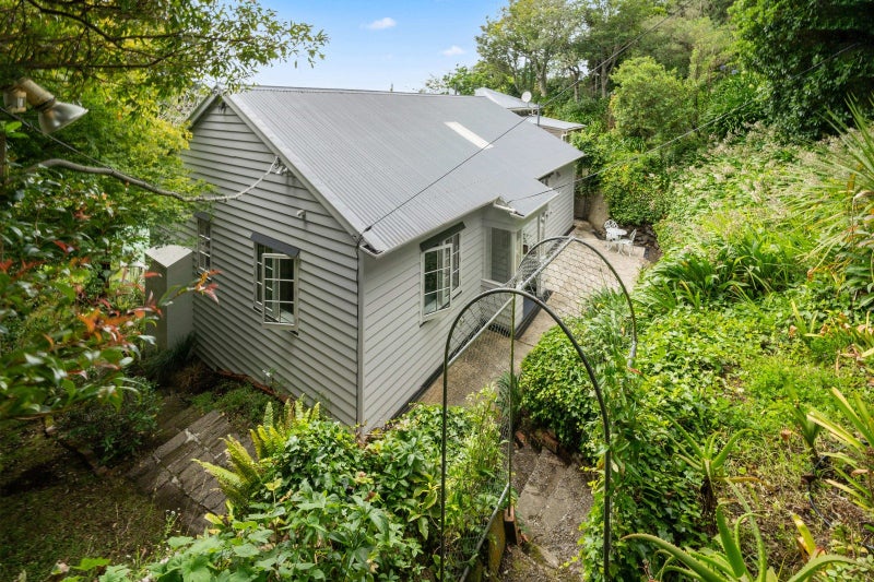 34 Northland Road, Northland, Wellington - Carousel 1