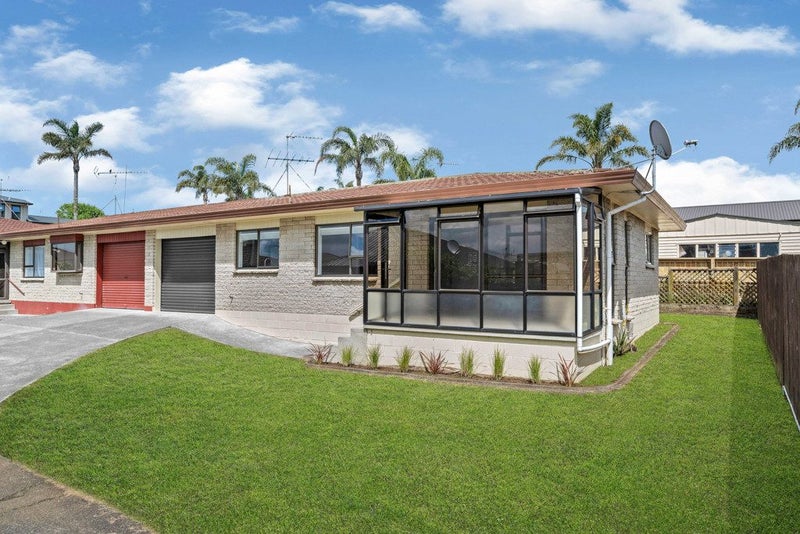 2/98 HARRIS ST, Pukekohe, Pukekohe - Carousel 1