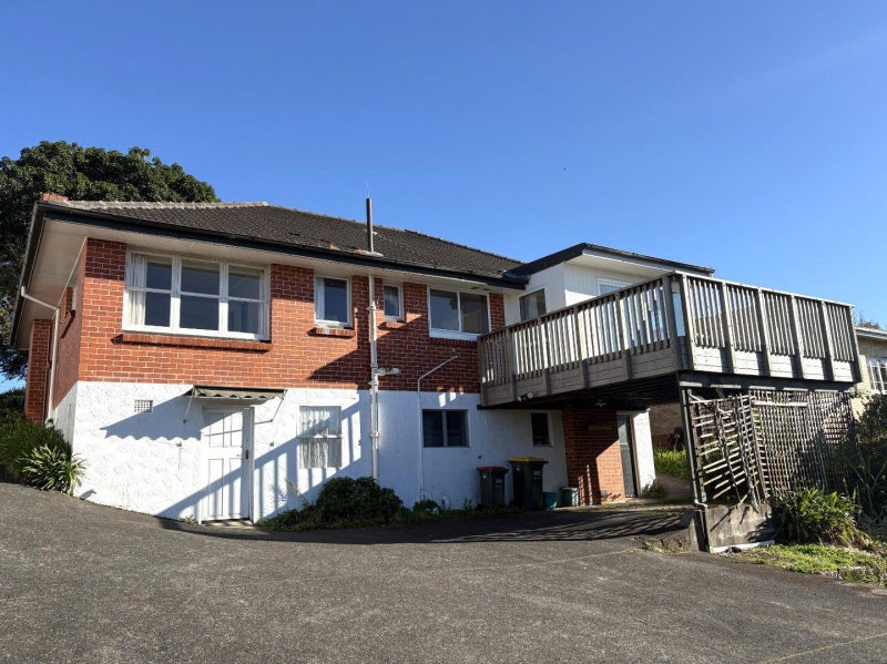 99 Pembroke Street, Hamilton Lake, Hamilton - Carousel 1