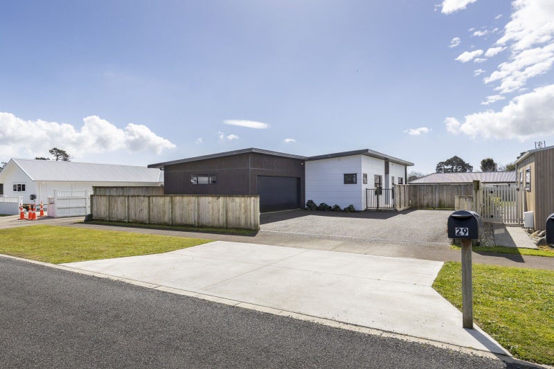 29 Smith Street, Lepperton, New Plymouth - Carousel 31