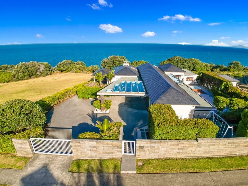 316 Pinecrest Drive, Gulf Harbour, Whangaparaoa - Carousel 1