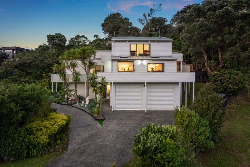 2 Rajan Place, Hillsborough, Auckland - Carousel 1