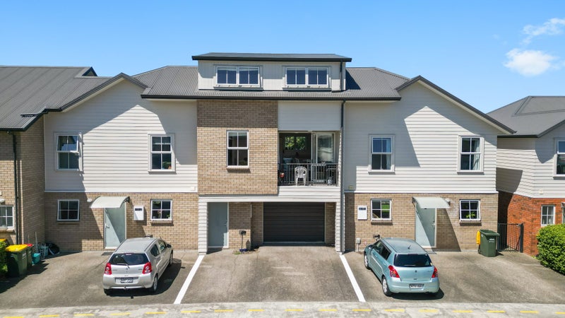 29 Chiefs Court, Hamilton East, Hamilton - Carousel 2
