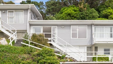 2/22 Mccoll Street, Vogeltown, Wellington - Carousel 1