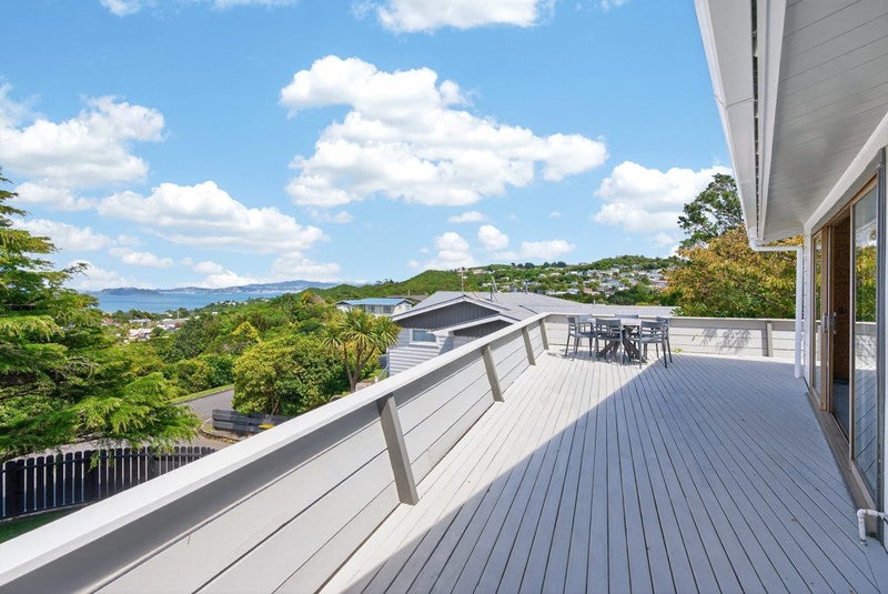 14 Laburnum Grove, Maungaraki, Lower Hutt - Carousel 2