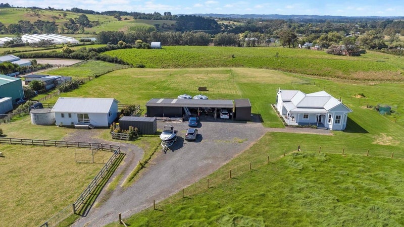 38 Hunter Road, Taupaki, Henderson - Carousel 1