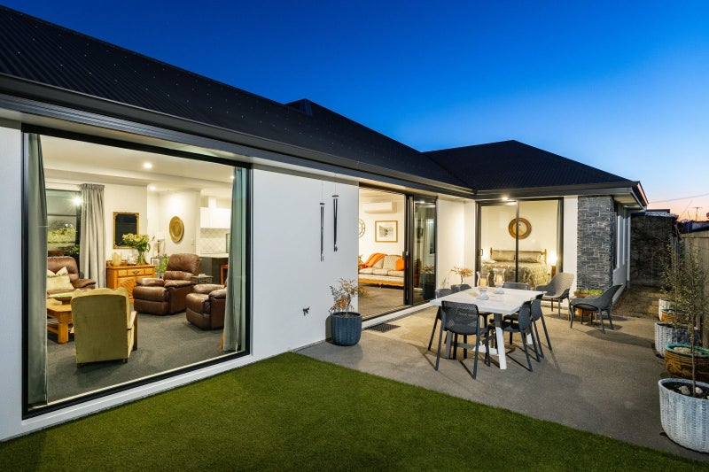 2/66 Arthur ST, Blenheim, BLENHEIM - Carousel 2
