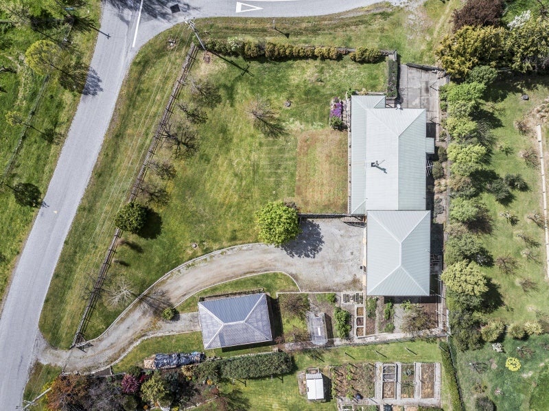 39 Domain Road, Bannockburn, Cromwell - Carousel 26