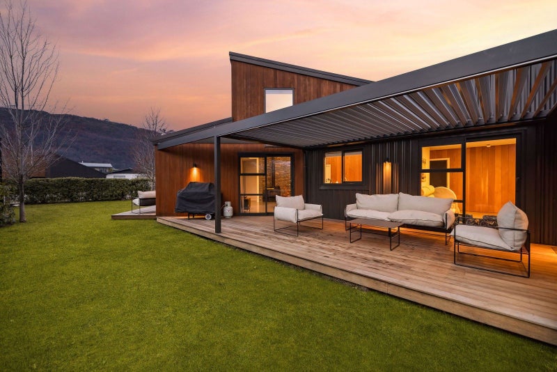 20 Adamson Drive, Arrowtown, Arrowtown - Carousel 1