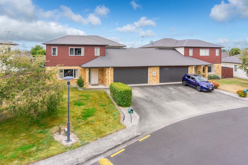 1 Rene Way, Huntington, Hamilton - Carousel 2