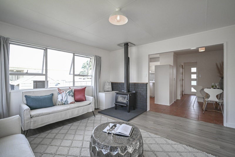 8 Cartier Crescent, Flaxmere, Hastings - Carousel 2