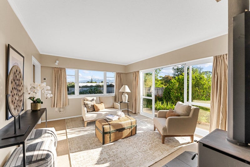 12 Barclay Street, Ferndale, New Plymouth - Carousel 1