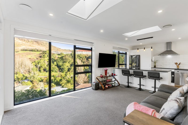 24 Ara Patukawenga, Tawa, Wellington - Carousel 1