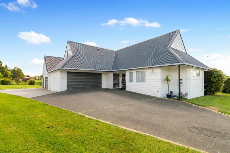 14 Robinson Avenue, Holdens Bay, Rotorua - Carousel 2