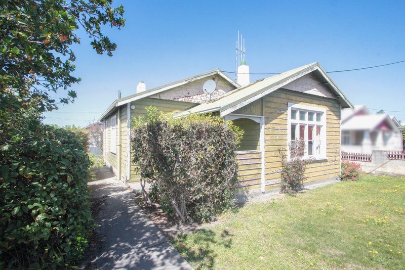321 Thames Street, Oamaru - Carousel 21