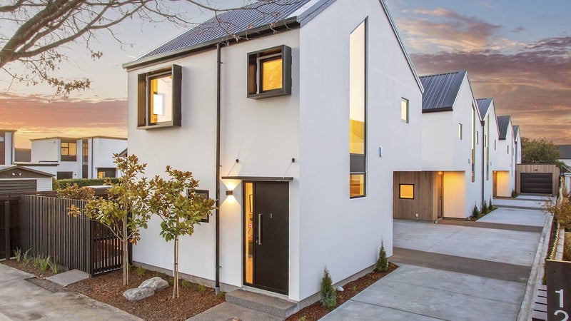 5/125 Canon Street, Edgeware, Christchurch - Carousel 1