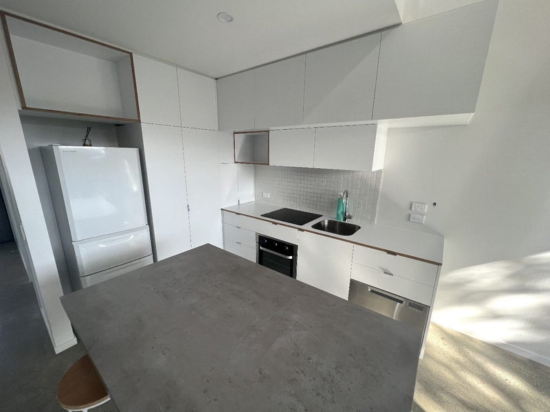 5 Te Ara O Paetutu, Petone, Lower Hutt - Carousel 2