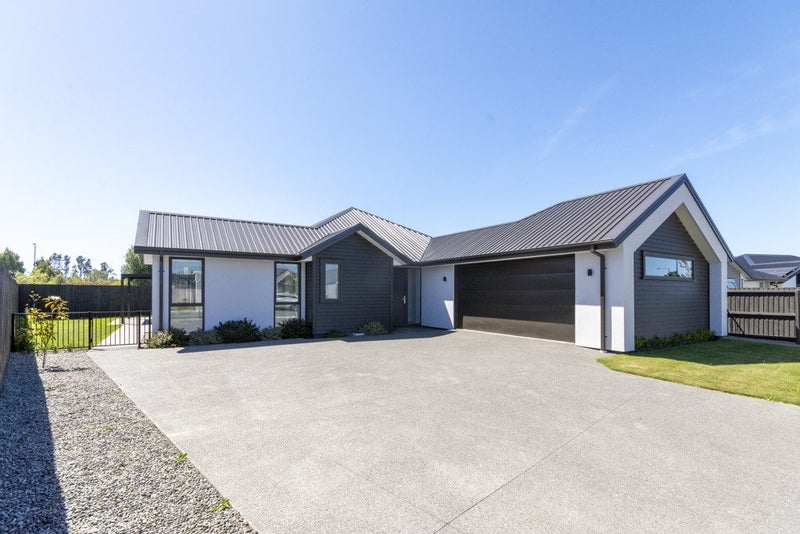 23 McQuillan Avenue, Woodend, Woodend - Carousel 1