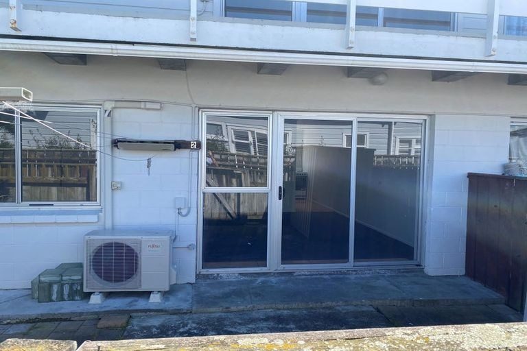 2/3 MANCHESTER ST, Petone, Lower Hutt - Carousel 1