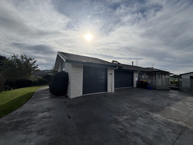 4 Turner Place, Wakefield - Carousel 12