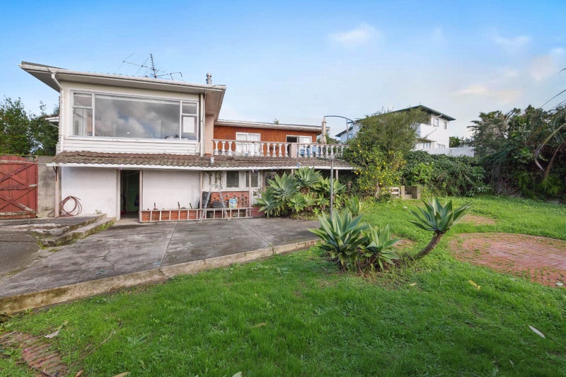 85 Glengarry Road, Glen Eden, Auckland - Carousel 2