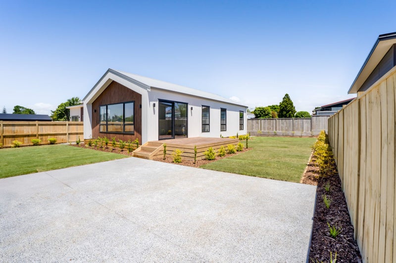 11 Horoeka Street, INGLEWOOD, INGLEWOOD - Carousel 1