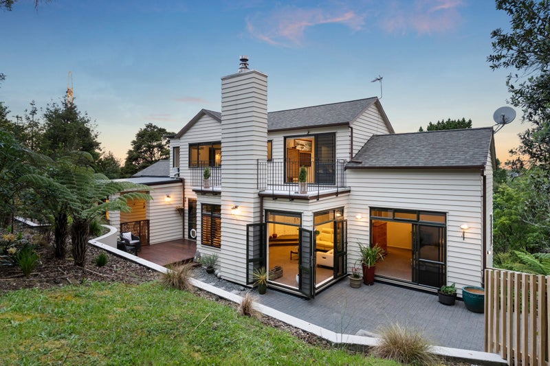 11 Hobson Heights Road, Lucas Heights, Auckland - Carousel 1