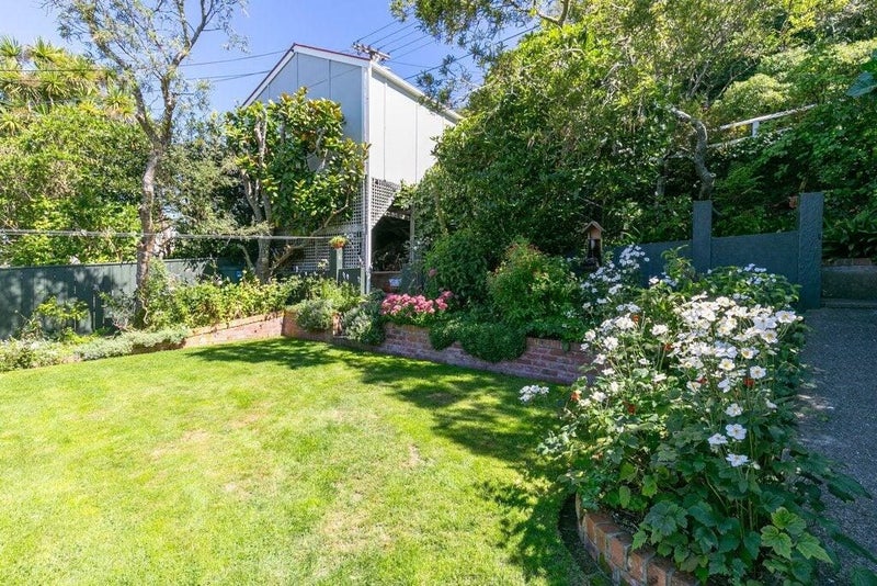 12 Fairview Cres, Kelburn, Wellington, Wellington - Carousel 21