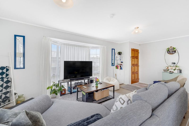 1/13 De Quincey Terrace, Highland Park, Auckland - Carousel 2