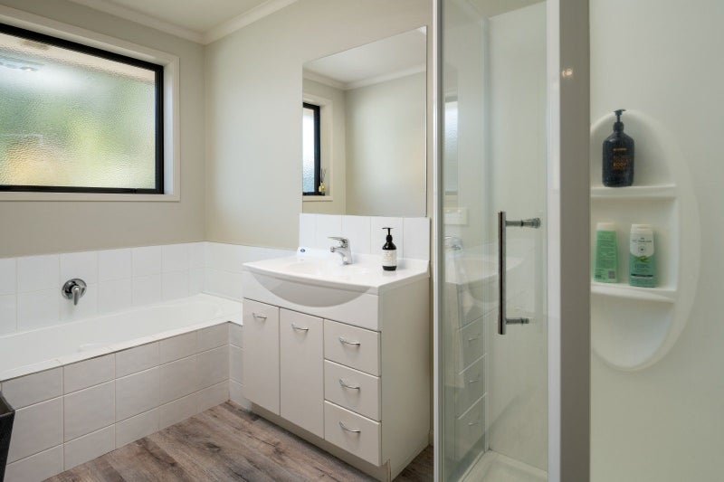 12 Russell Street, Picton - Carousel 20