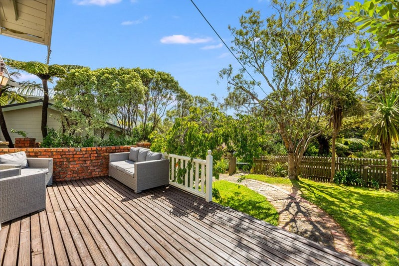 98 Campbell Street, Karori, Wellington - Carousel 2