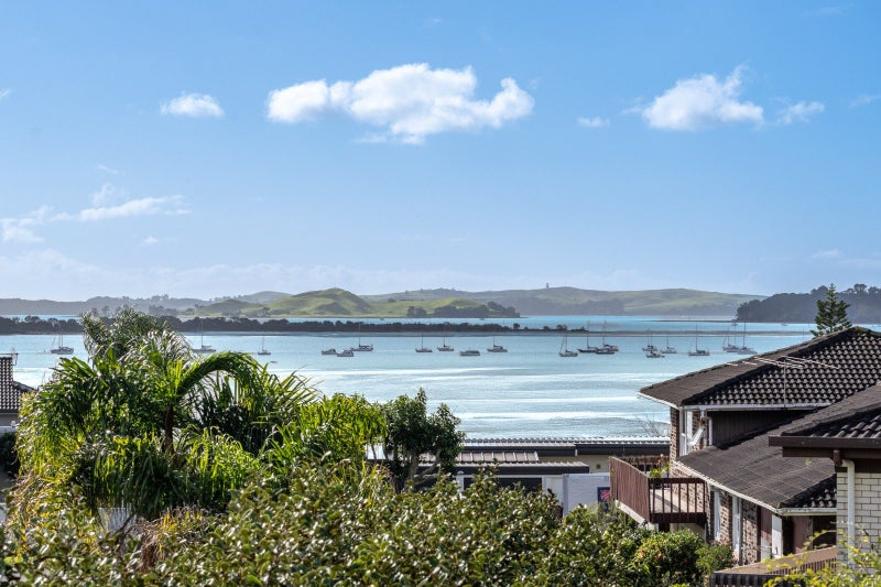8 Fielding Crescent, Farm Cove, Auckland - Carousel 2