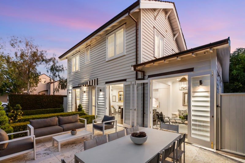 8A Burwood Crescent, Remuera, Auckland - Carousel 1