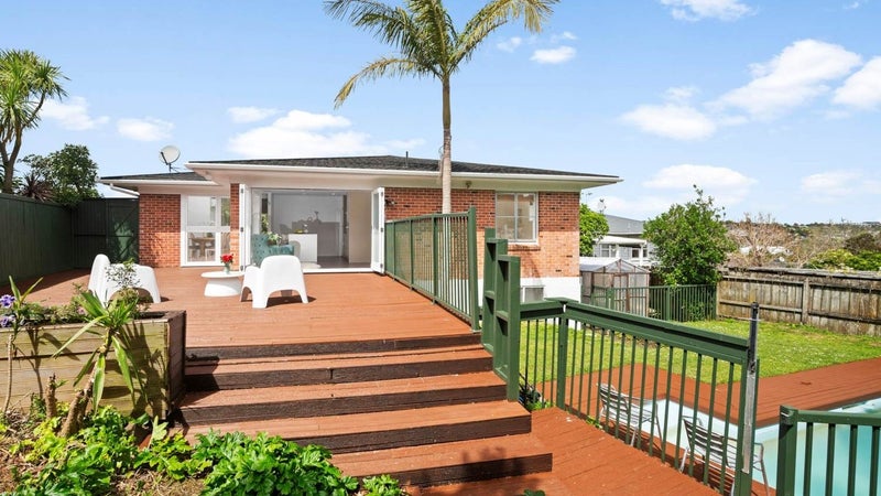 49 Holland Road, Hillcrest, Auckland - Carousel 1