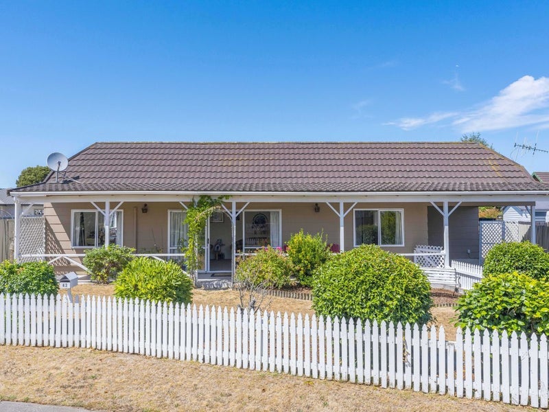 2/43 Arthur Crescent, Hilltop, Taupō - Carousel 1