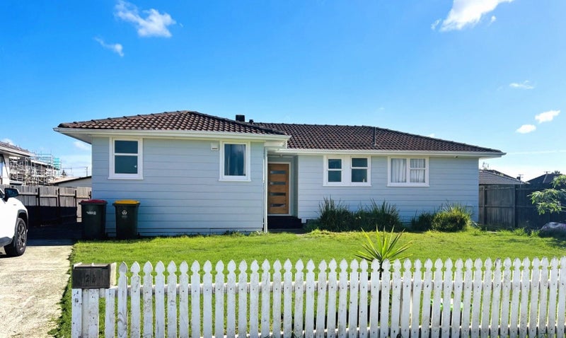 26 Courtenay Crescent, Mangere East, Manukau City, Auckland - Carousel 1