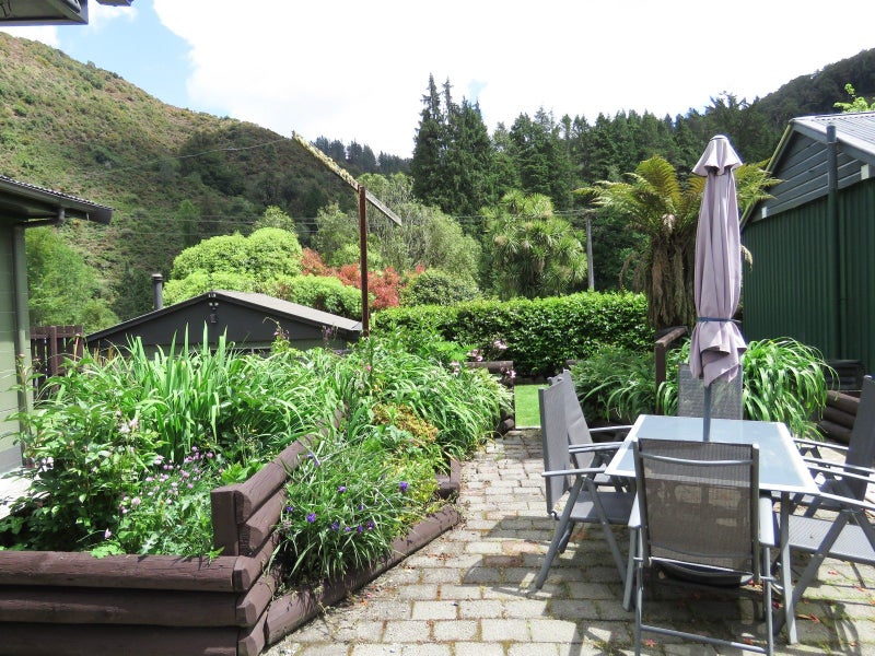 20 Ramsay Street, BLACKS POINT, REEFTON - Carousel 23