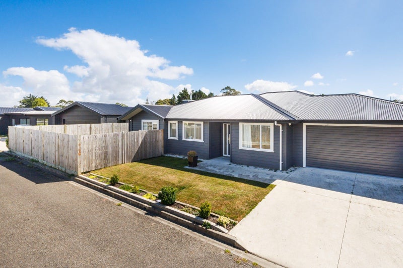 83 Johnstone Drive, Fitzherbert, Palmerston North - Carousel 18