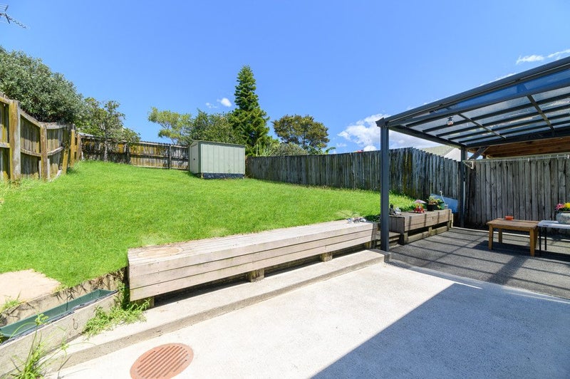 6 Kona Crescent, Henderson, Waitakere City, Auckland - Carousel 1