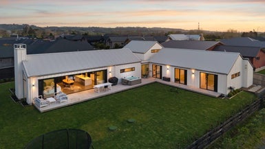 8 Benjamin Place, Clevedon, Clevedon - Carousel 1