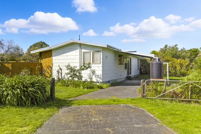 29 Sarah Street, Waikawa Beach, Manakau - Carousel 2