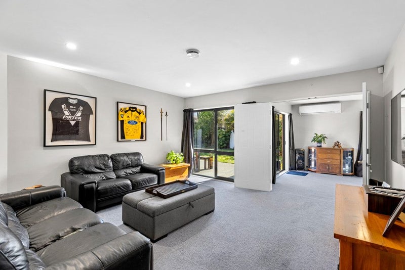 21 Eastwood Rise, Waimairi Beach, Christchurch - Carousel 2