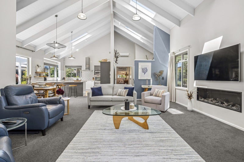 9 Coprosma Crescent, Waipahihi, Taupo - Carousel 2