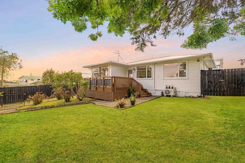 217 Halsey Drive, Lynfield, Auckland - Carousel 1