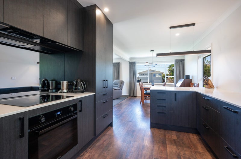 4 Haycock Place, Richmond - Carousel 2