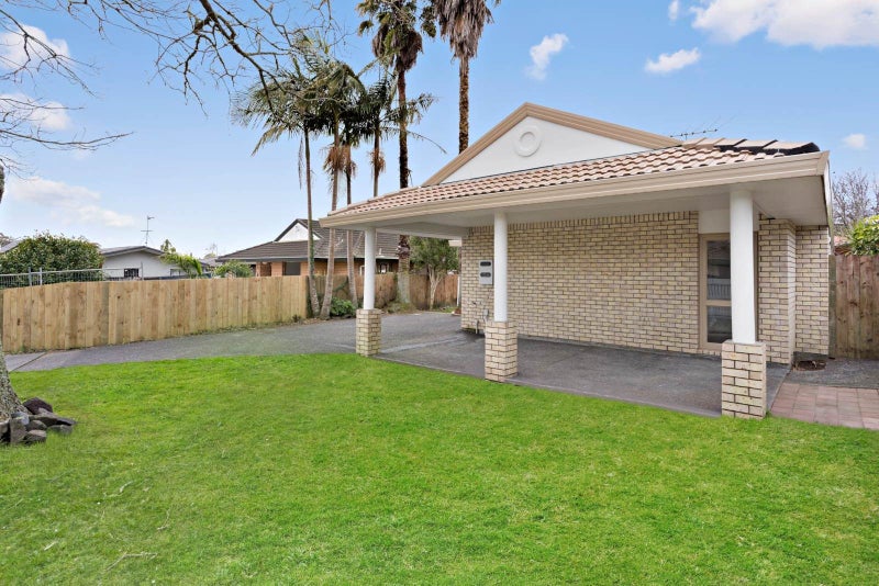 13 Clover Drive, Henderson, Waitakere City, Auckland - Carousel 2